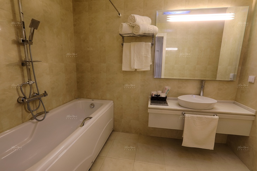 وان و سرویس بهداشتی هتل ضیافت الزهرا مشهد